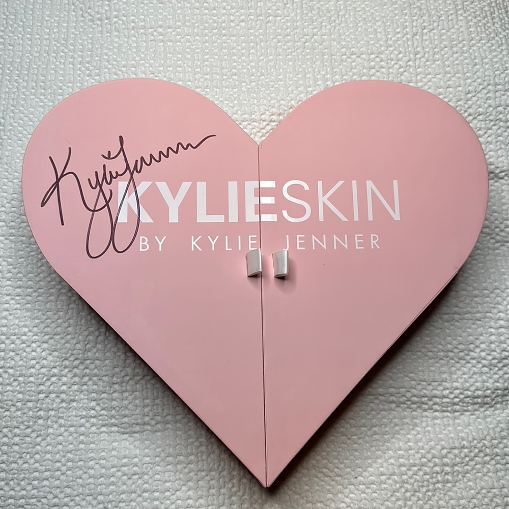 Kylie Jenner SIGNED advent calendar PR box.